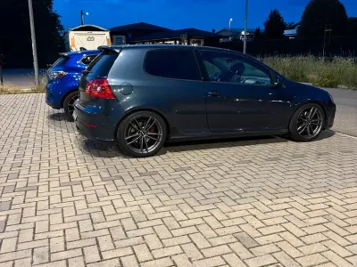 Usado VW Golf V GTI 200 CV (147 kW) 2006 Azul Utilitario