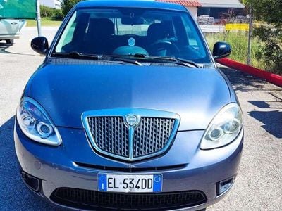 Lancia Ypsilon