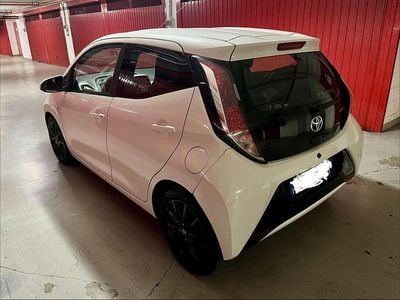 Usata Toyota Aygo X-pure 69 CV (50 kW) 2016 Utilitaria