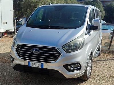 Usata Ford Tourneo 184 CV (135 kW) 2019 Grigio Monovolume