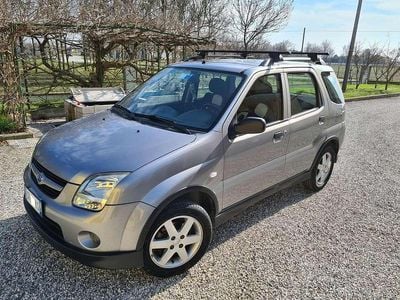 Usata Suzuki Ignis 69 CV (50 kW) 2004 Argento Utilitaria