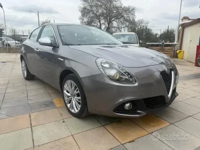 Usata Alfa Romeo Giulietta 120 CV (88 kW) 2017 Grigio Utilitaria