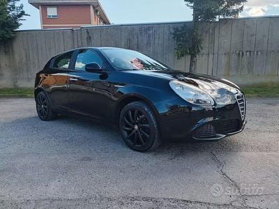 Second-hand Alfa Romeo Giulietta 120 CP (88 kW) 2011 Negru Hatchback