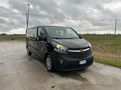 Usata Opel Vivaro 2016 Nero Monovolume