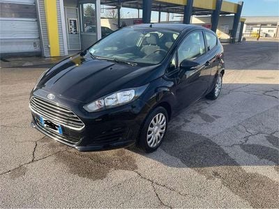 Usata Ford Fiesta Business Edition 97 CV (71 kW) 2015 Berlina