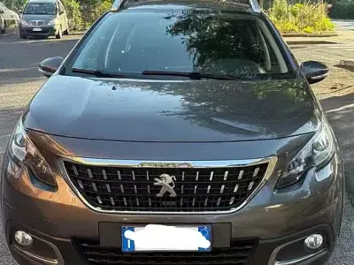 Usata Peugeot 2008 82 CV (60 kW) 2017 Grigio SUV