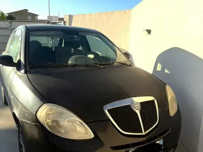 Usata Lancia Ypsilon 75 CV (55 kW) 2008 Nero Utilitaria