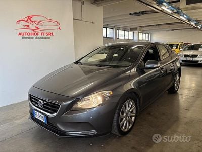 Occasion Volvo V40 Summum 115 ch (84 kW) 2012 Noir Citadine