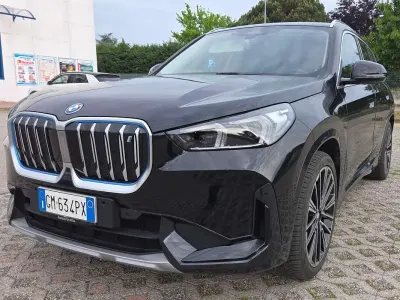 Begagnad BMW iX1