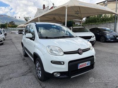 Usata Fiat Panda 4x4 S 75 CV (55 kW) 2013 Bianco Utilitaria