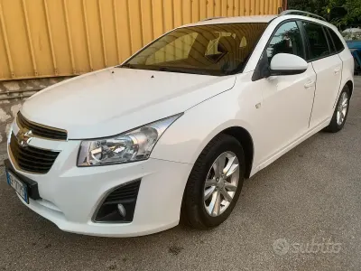 Usata Chevrolet Cruze 124 CV (91 kW) 2012 Bianco Station wagon