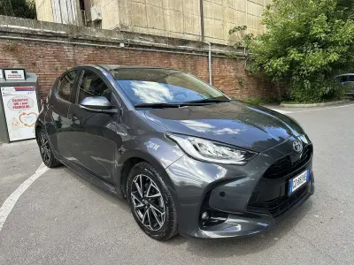 Usata Toyota Yaris Hybrid