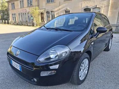 Usata Fiat Punto Lounge 69 CV (50 kW) 2016 Other Utilitaria
