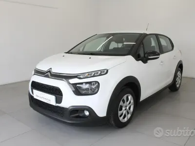 Używany Citroën C3 Feel 83 KM (61 kW) 2021 Biały Hatchback