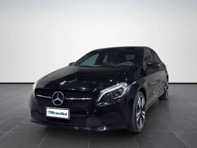 Usata Mercedes A180 Edition 109 CV (80 kW) 2017 Nero dubai met. Utilitaria