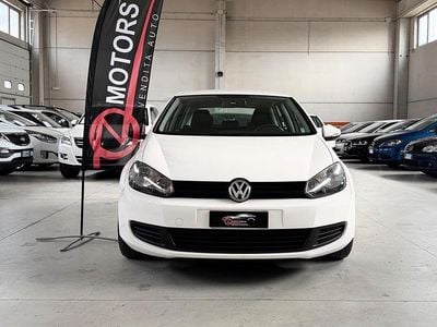 Second-hand VW Golf VII Comfortline 105 CP (77 kW) 2012 Alb Berlinǎ
