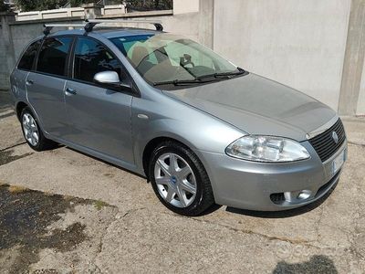 Usata Fiat Croma 150 CV (110 kW) 2005 Grigio Station wagon