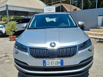 Usata Skoda Karoq Executive 116 CV (85 kW) 2020 Grigio SUV