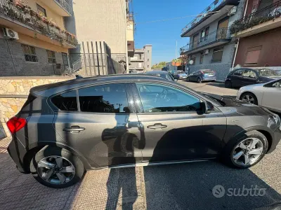 Usata Ford Focus Active 125 CV (91 kW) 2020 Grigio Berlina