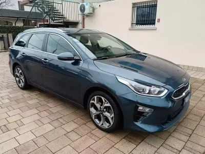 Usata Kia Ceed Sportswagon Style 136 CV (100 kW) 2021 Blu Station wagon