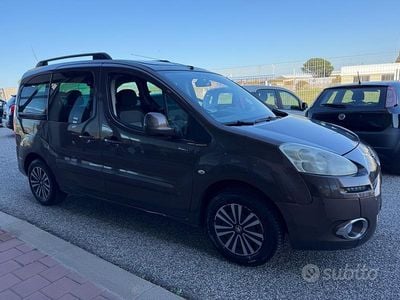 Usata Peugeot Partner Tepee Family 92 CV (67 kW) 2013 Marrone Monovolume