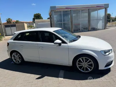 Usado Audi A3 Ambition 150 CV (110 kW) 2016 Blanco Berlina