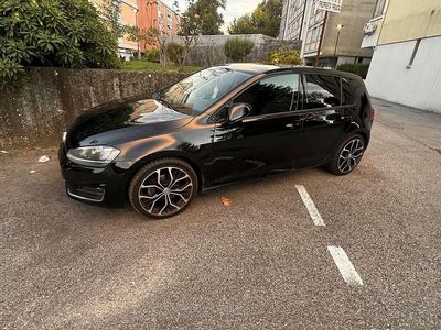 Usata VW Golf VII Highline 110 CV (80 kW) 2015 Berlina