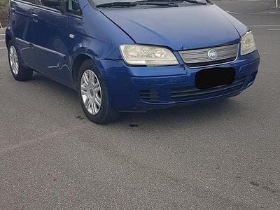 Usata Fiat Idea 90 CV (66 kW) 2006 Blu Monovolume
