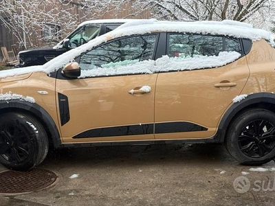 Usata Dacia Sandero Stepway 100 CV (73 kW) 2024 Giallo Utilitaria