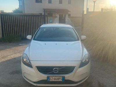 usata Volvo V40 D2