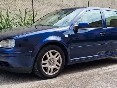 Usata VW Golf IV 116 CV (85 kW) 2000 Bluazzurro Berlina
