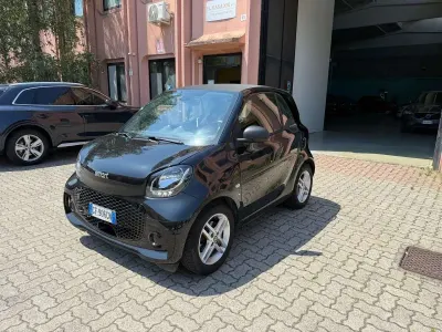 Usata Smart ForTwo Coupé Pure 41 kW (56 CV) 2021 Nero Utilitaria