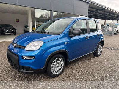 Usata Fiat Panda 70 CV (51 kW) 2024 Rossotessuto nero con monogramma Utilitaria