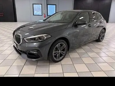 Usata BMW 118 Sport Line 140 CV (102 kW) 2020 Grigio Berlina