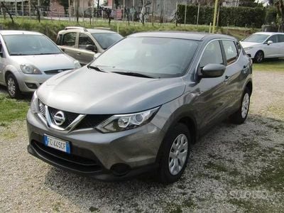 Usata Nissan Qashqai Visia 116 CV (85 kW) 2016 Grigio SUV