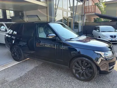Usata Land Rover Range Rover Autobiography 249 CV (183 kW) 2016 Blu/azzurro SUV