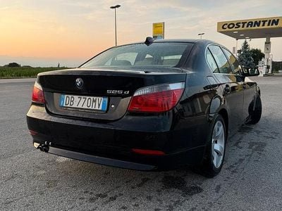 Usata BMW 525 197 CV (144 kW) 2007 Nero Berlina