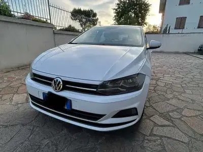 Usata VW Polo Comfortline 95 CV (69 kW) 2018 Bianco Utilitaria