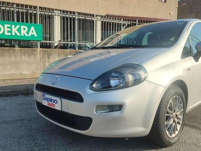 Usata Fiat Punto Lounge 95 CV (69 kW) 2012 Grigio Utilitaria