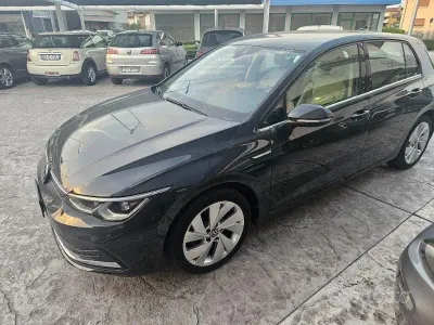 Occasion VW Golf VIII Style 131 ch (96 kW) 2021 Gris Berline