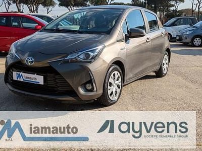 Usata Toyota Yaris Hybrid 72 CV (52 kW) 2019 Grigio Berlina