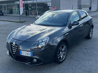 Usata Alfa Romeo Giulietta Exclusive 105 CV (77 kW) 2015 Grigio Utilitaria
