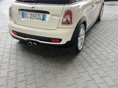 Usata Mini Cooper S 175 CV (128 kW) 2007 Bianco Utilitaria