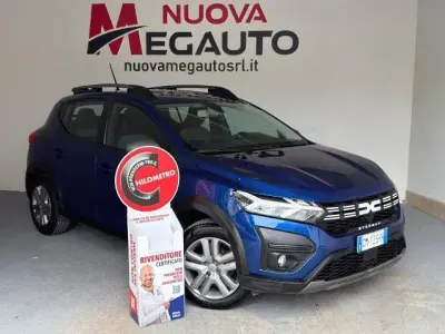 Begagnad Dacia Sandero Expression 90 HK (66 kW) 2023 Blå Sedan