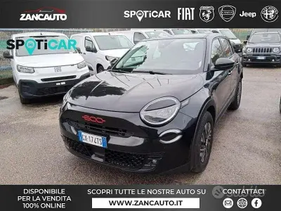 Uusi Fiat 600E Red 114 kW (156 HP) 2025 Musta Katumaasturi