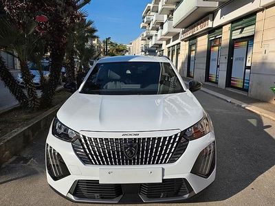 Usata Peugeot 2008 130 CV (95 kW) 2023 Bianco SUV
