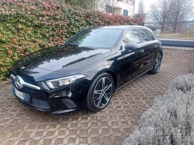 Usata Mercedes A180 116 CV (85 kW) 2019 Nero Berlina
