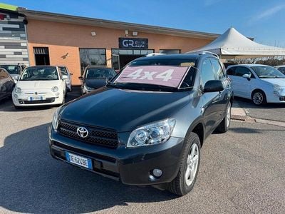 Usata Toyota RAV4 Luxury 136 CV (100 kW) 2006 Grigio SUV