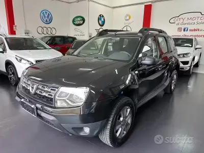 Usata Dacia Duster Lauréate 109 CV (80 kW) 2014 Nero SUV