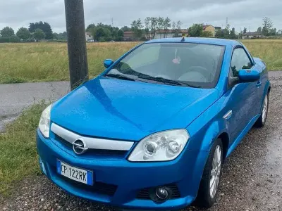 Gebraucht Opel Tigra 90 PS (66 kW) 2004 Blau Cabrio